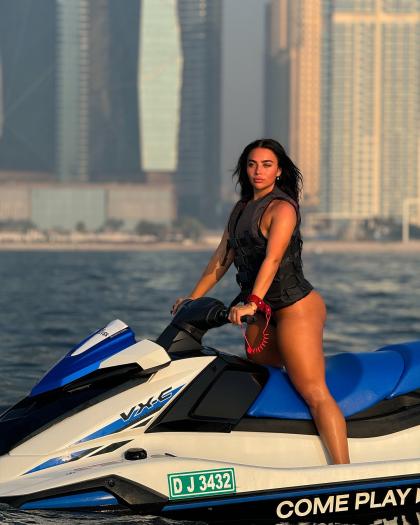 Kate Isobel photo 17426