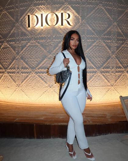 Kate Isobel photo 17428