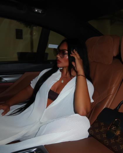 Kate Isobel photo 17438