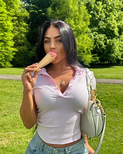 Kate Isobel photo 17496