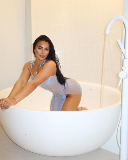 Kate Isobel photo 17571