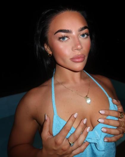 Kate Isobel photo 17639