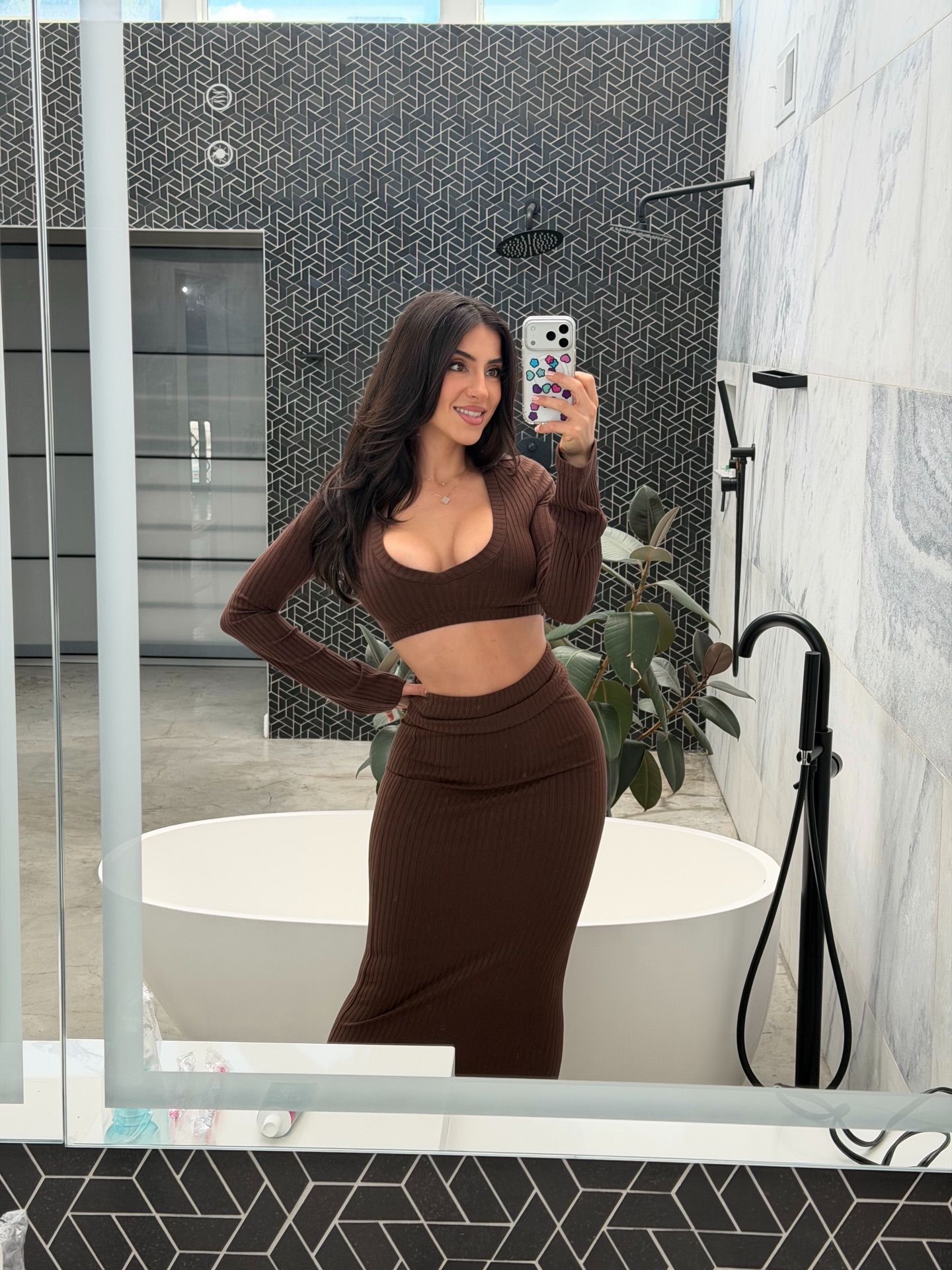 Llena The Plug #228383