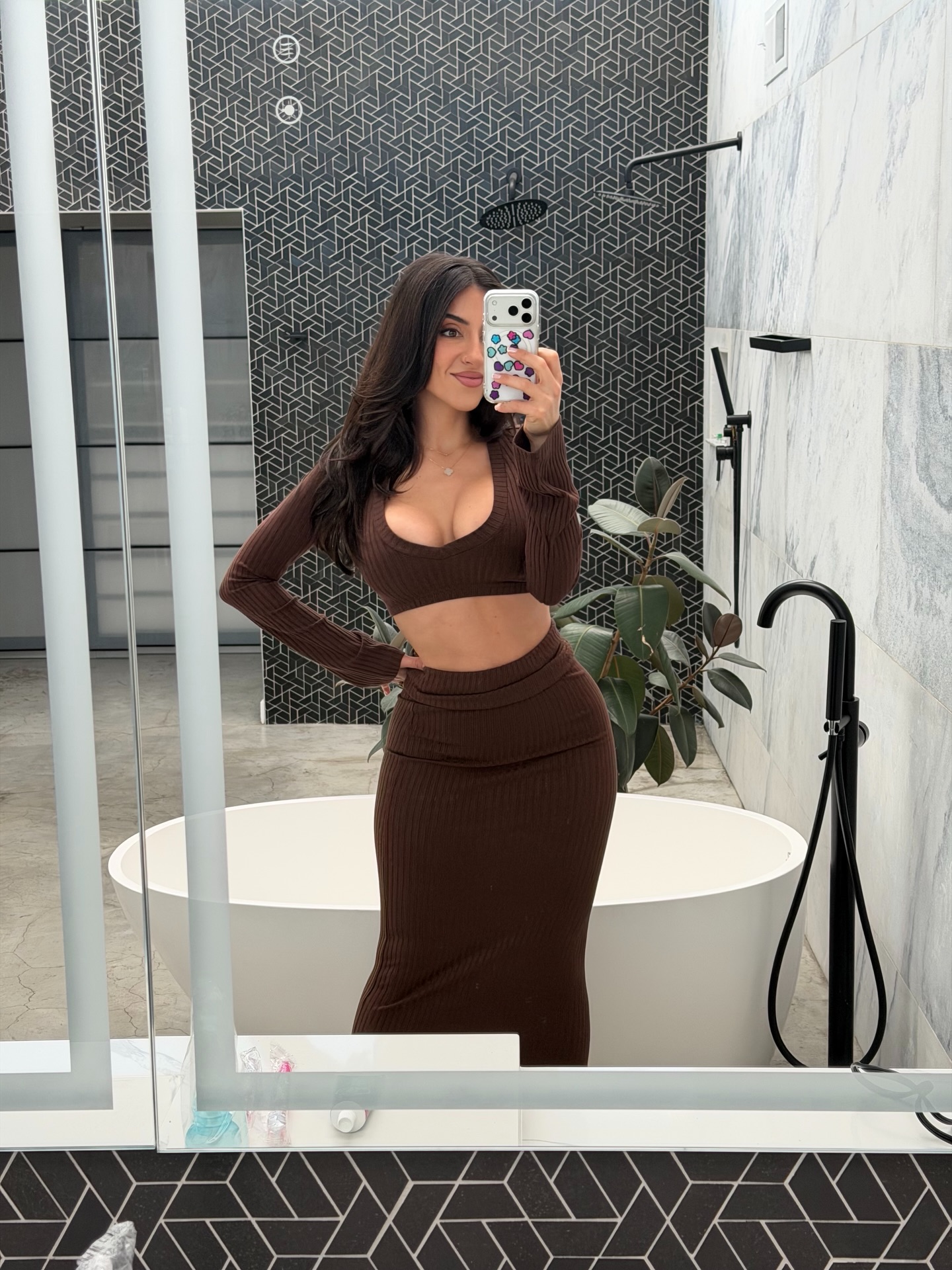 Llena The Plug #228386