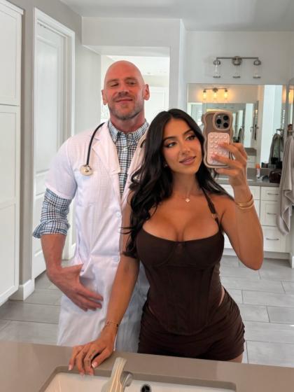 Llena The Plug photo 228375