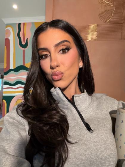 Llena The Plug photo 228380