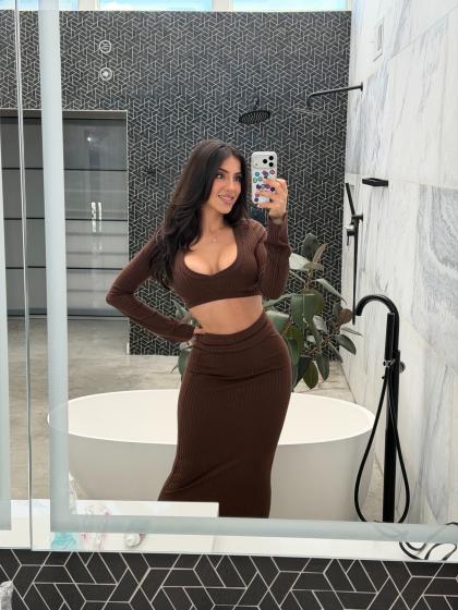 Llena The Plug photo 228383