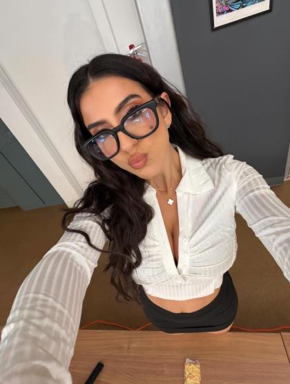 Llena The Plug photo 228399