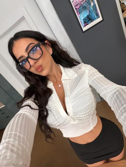 Llena The Plug photo 228401