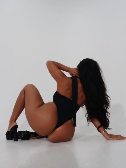 Katya Elise Henry photo 228698