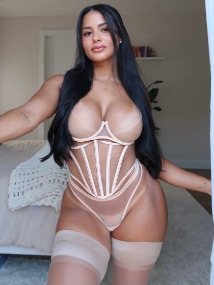 Katya Elise Henry photo 228820