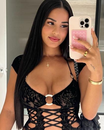 Katya Elise Henry photo 228850