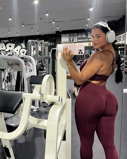 Katya Elise Henry photo 228884