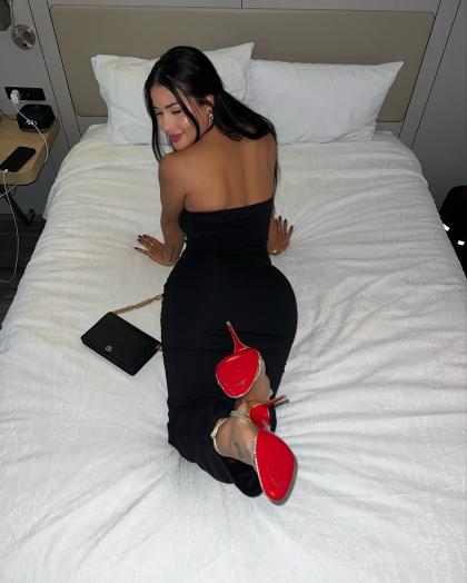 Katya Elise Henry photo 228900