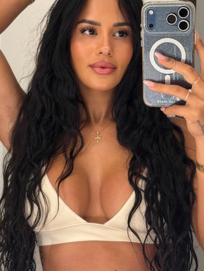 Katya Elise Henry photo 228951