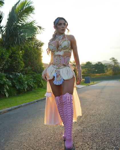 Paola Usme photo 230664