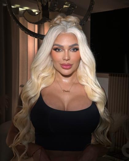 Paola Usme photo 230685