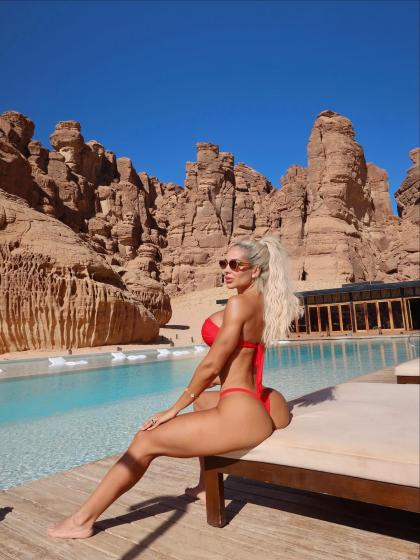 Paola Usme photo 230717