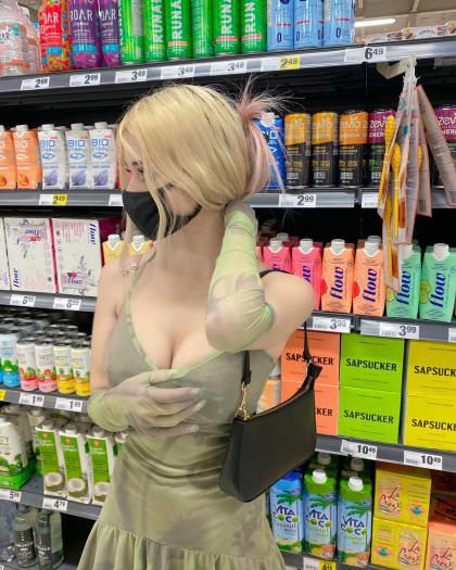 Lauren Burch photo 230076