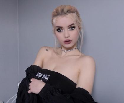 Lauren Burch photo 230100