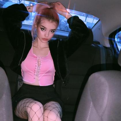 Lauren Burch photo 230106