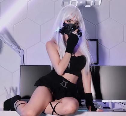 Lauren Burch photo 230109