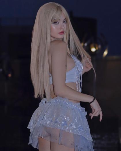 Lauren Burch photo 230114