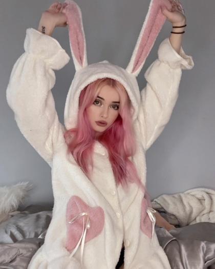 Lauren Burch photo 230117