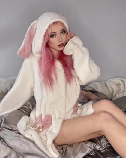 Lauren Burch photo 230119