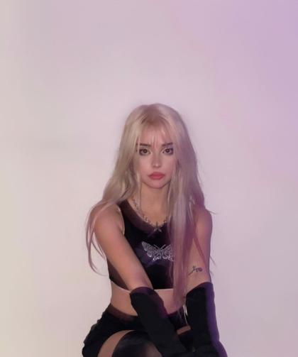 Lauren Burch photo 230137