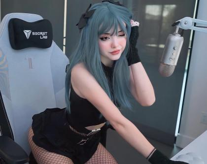 Lauren Burch photo 230199