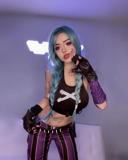 Lauren Burch photo 230226