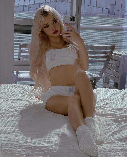 Lauren Burch photo 230252