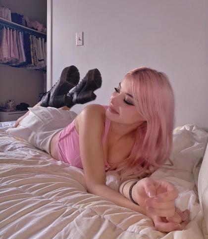 Lauren Burch photo 230306