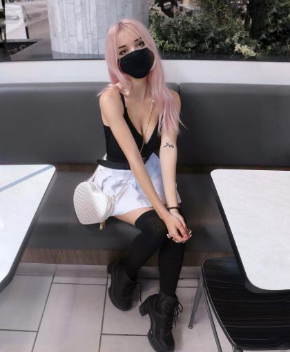 Lauren Burch photo 230345