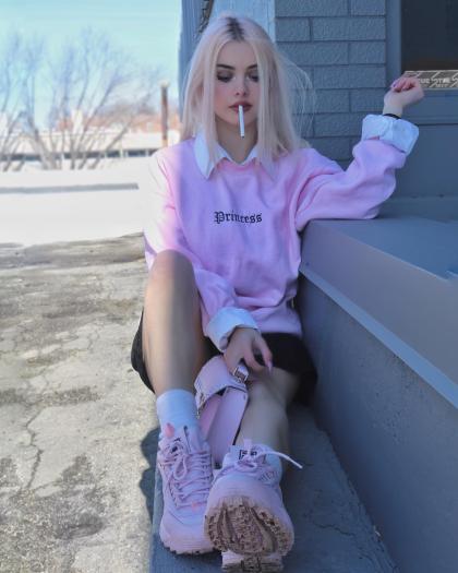 Lauren Burch photo 230374