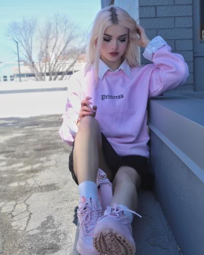 Lauren Burch photo 230376