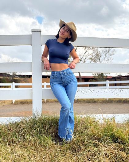 Lilian Duran photo 230596