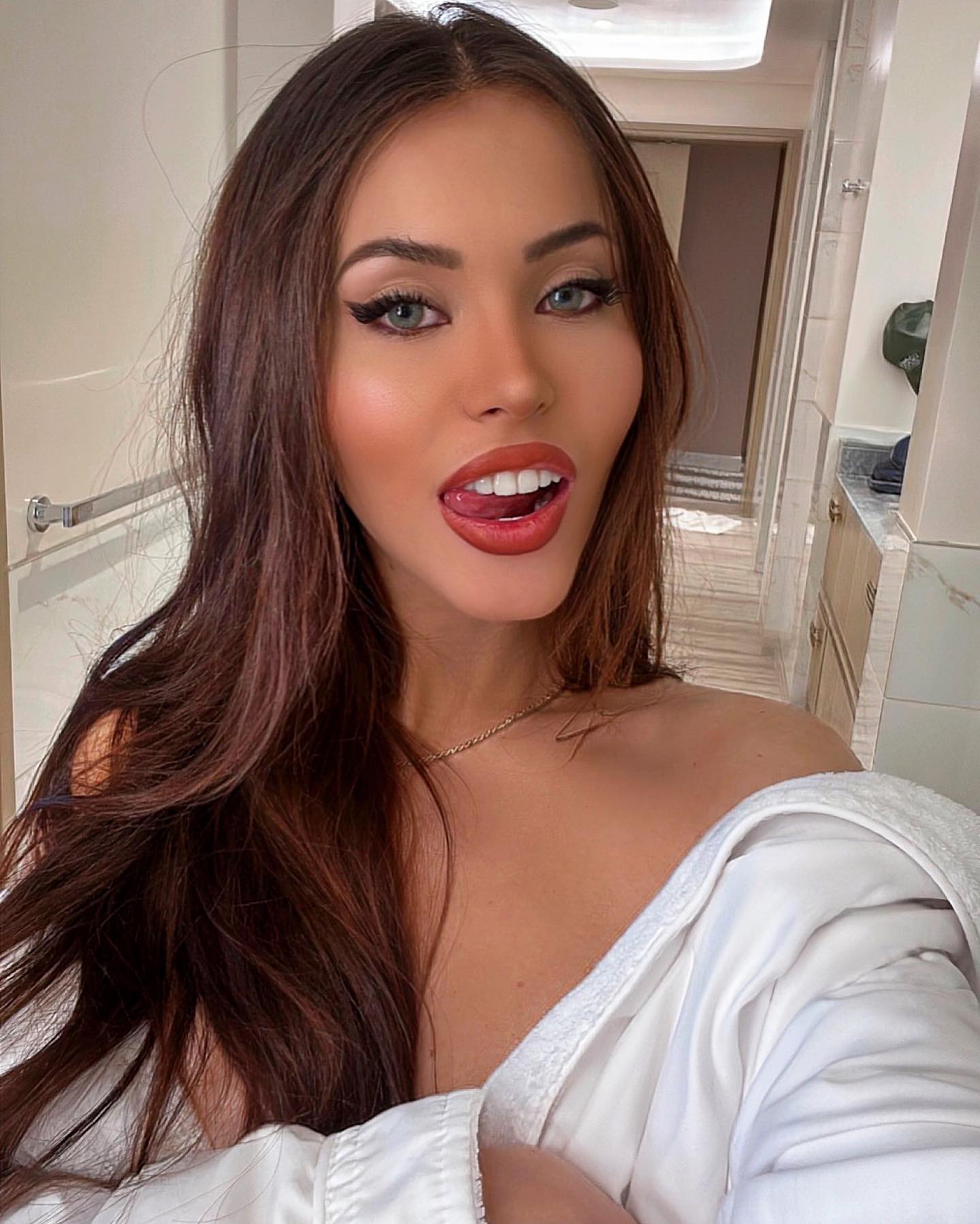 Claudia Alende #234107