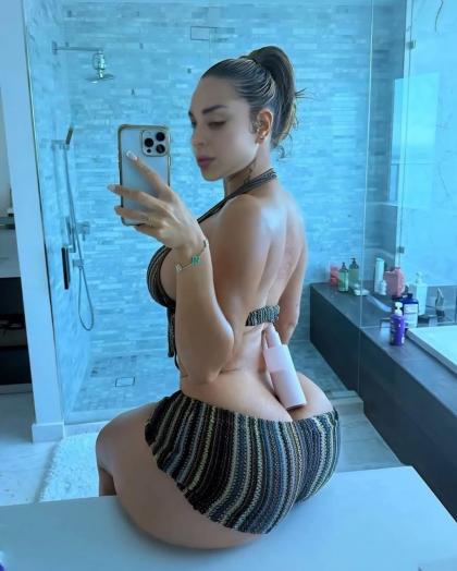 Liana Elliot photo 237261