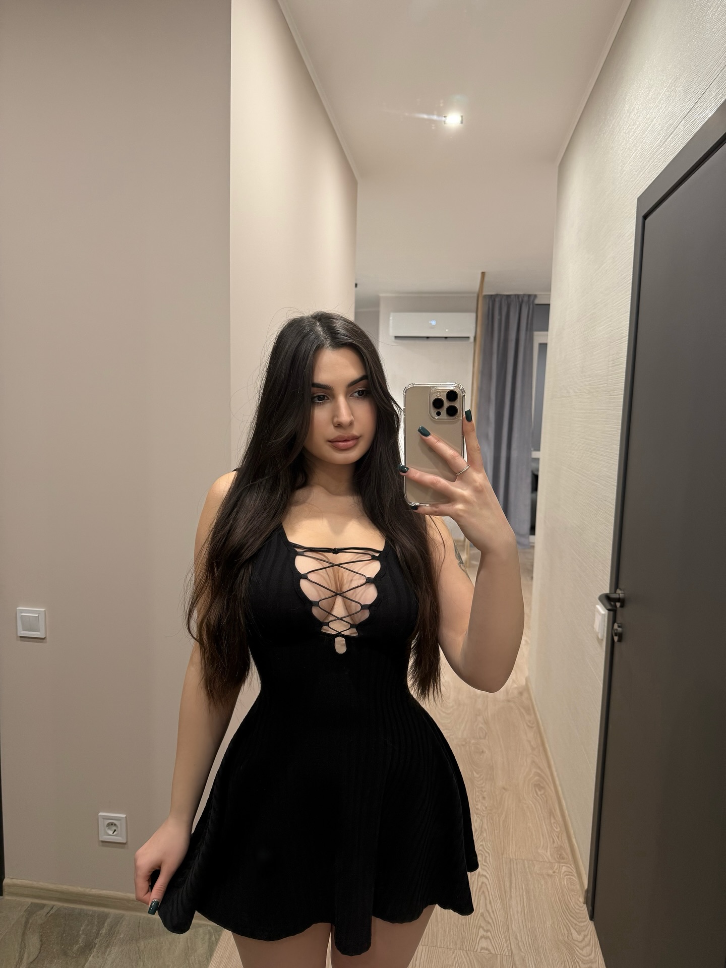 Vanessa Zatulyviter #237554