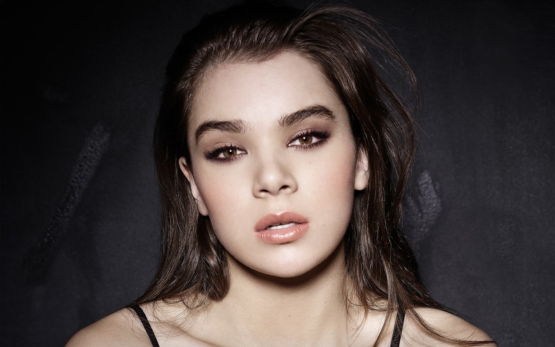 Hailee Steinfeld #239189