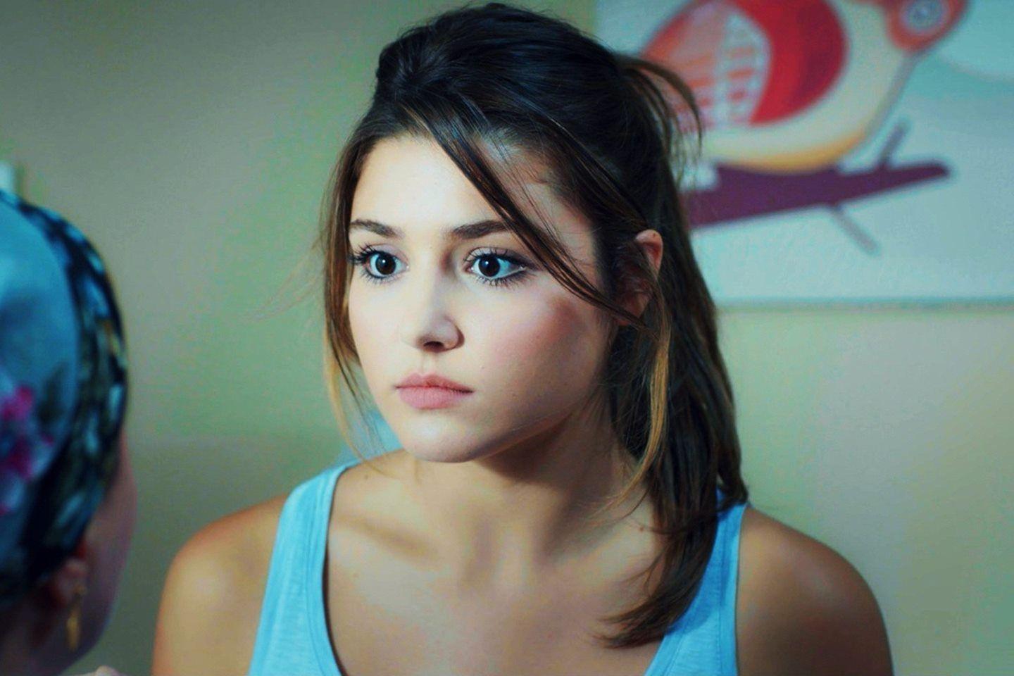 Hande Erçel #239226