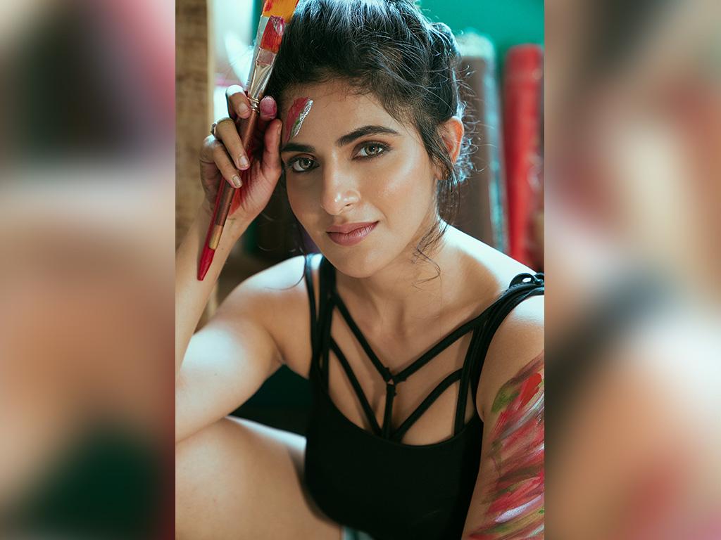 Iswarya Menon #239286