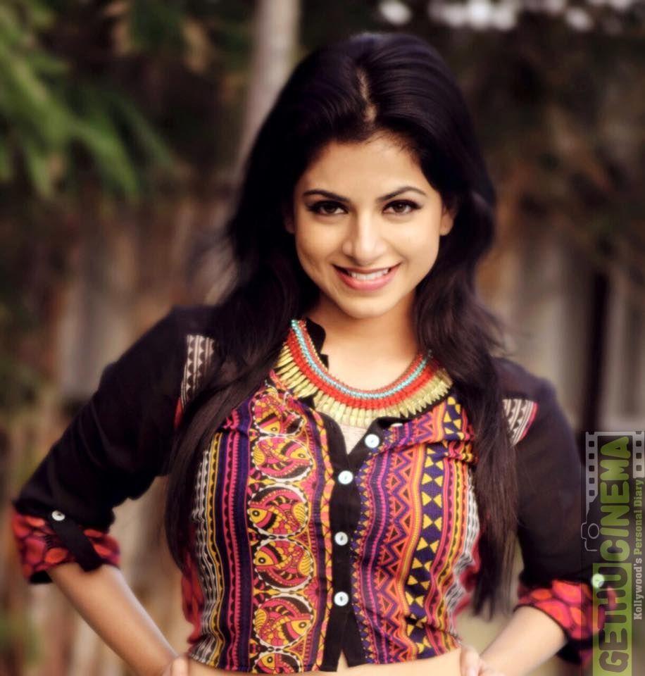 Iswarya Menon #239291