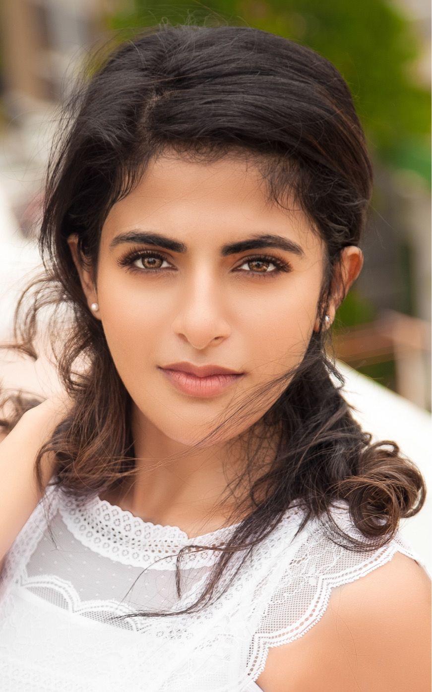 Iswarya Menon #239309