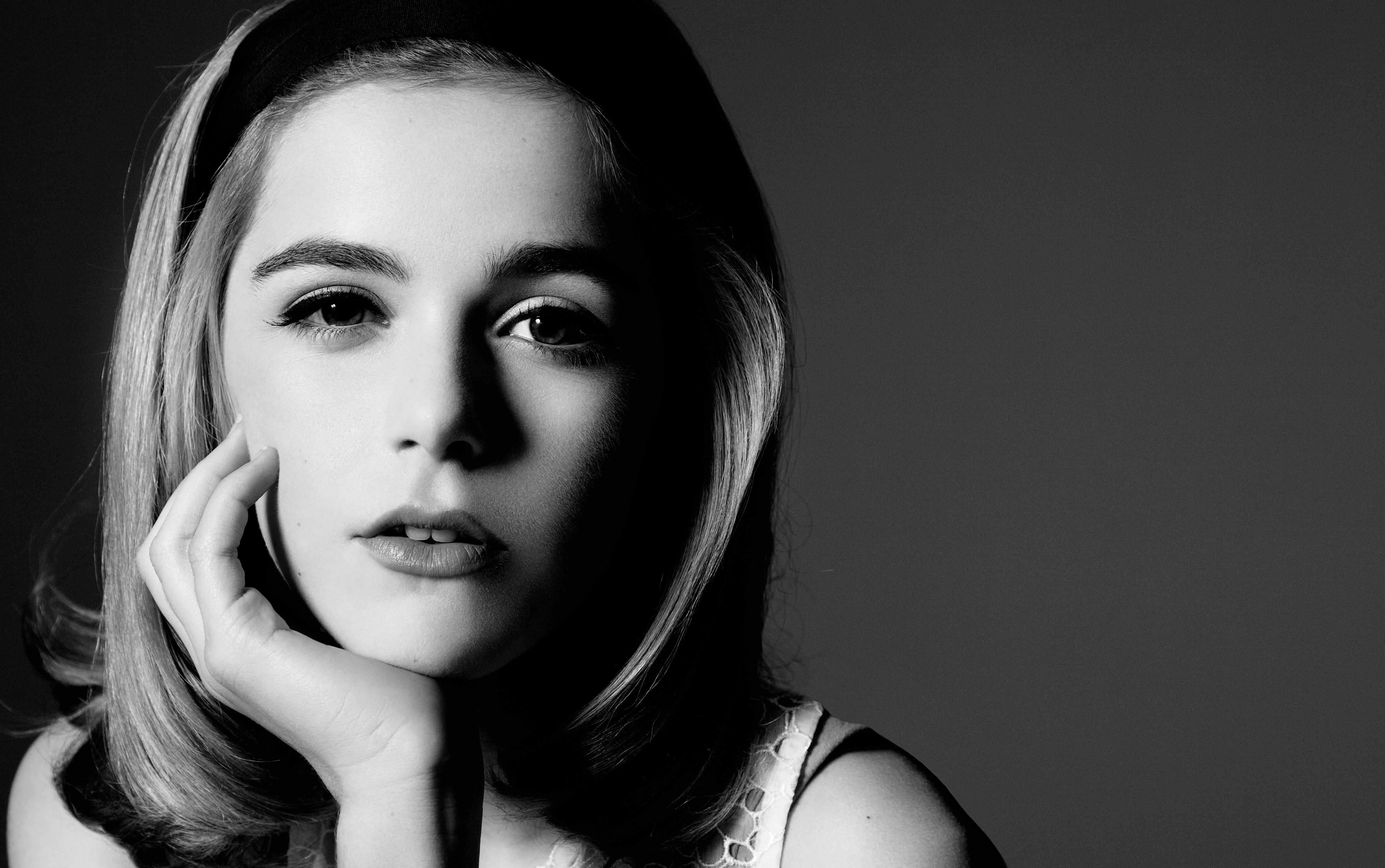 Kiernan Shipka #239611