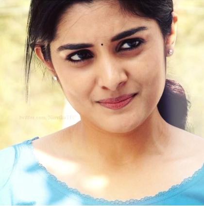 Nivetha Thomas photo 240120