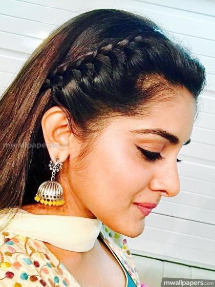 Nivetha Thomas photo 240162