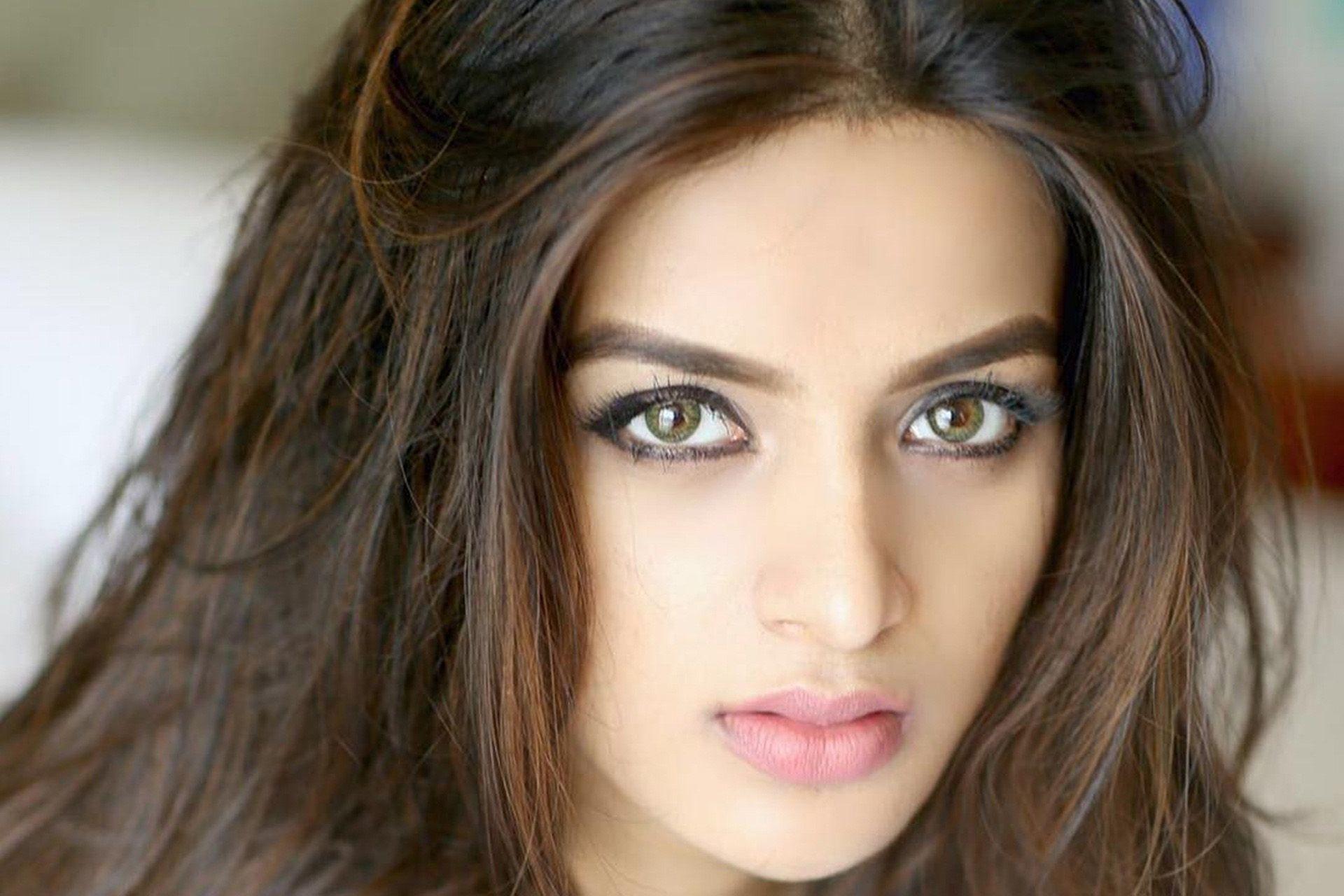 Nidhhi Agerwal #240074